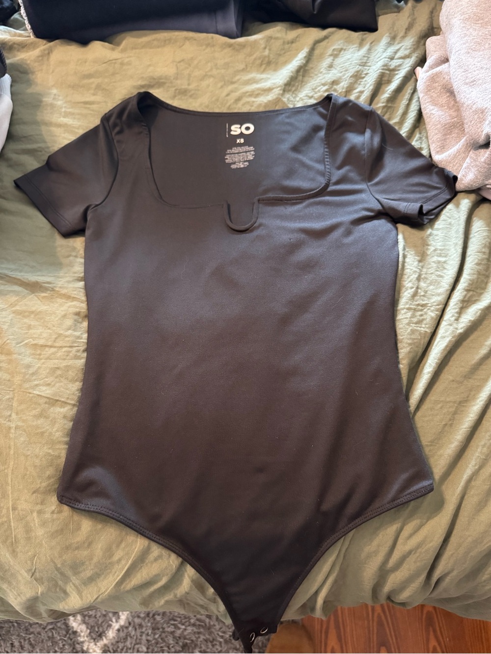 SO Black Scoop-Neck Short Sleeve Bodysuit with Tab Detail